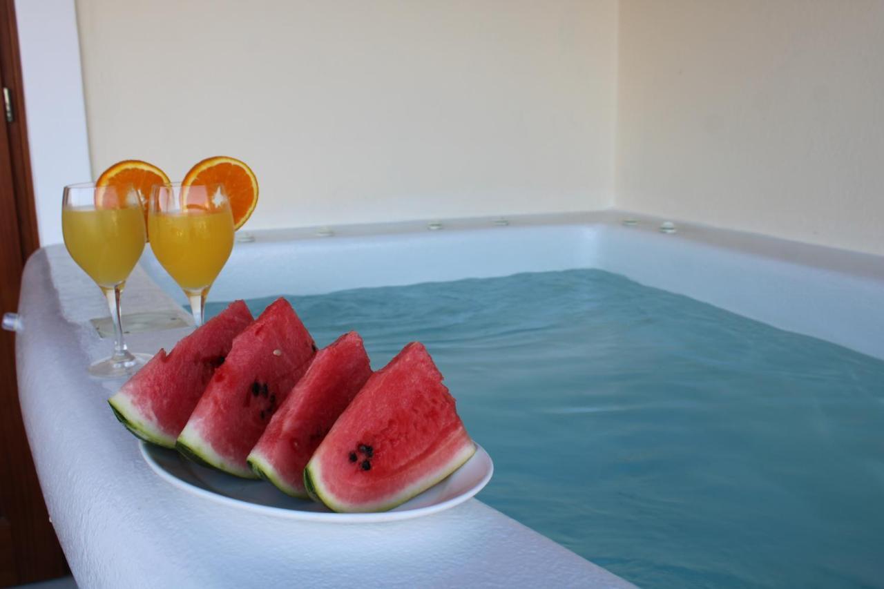 Sun Stories Suites Вотон Экстерьер фото