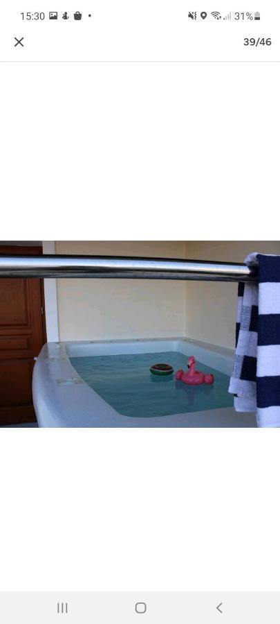 Sun Stories Suites Вотон Экстерьер фото